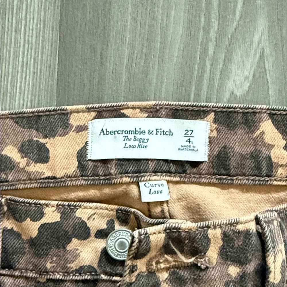 Abercrombie & Fitch Leopard-Print Low-Rise Jeans - Brown/Tan - Picture 2 of 3